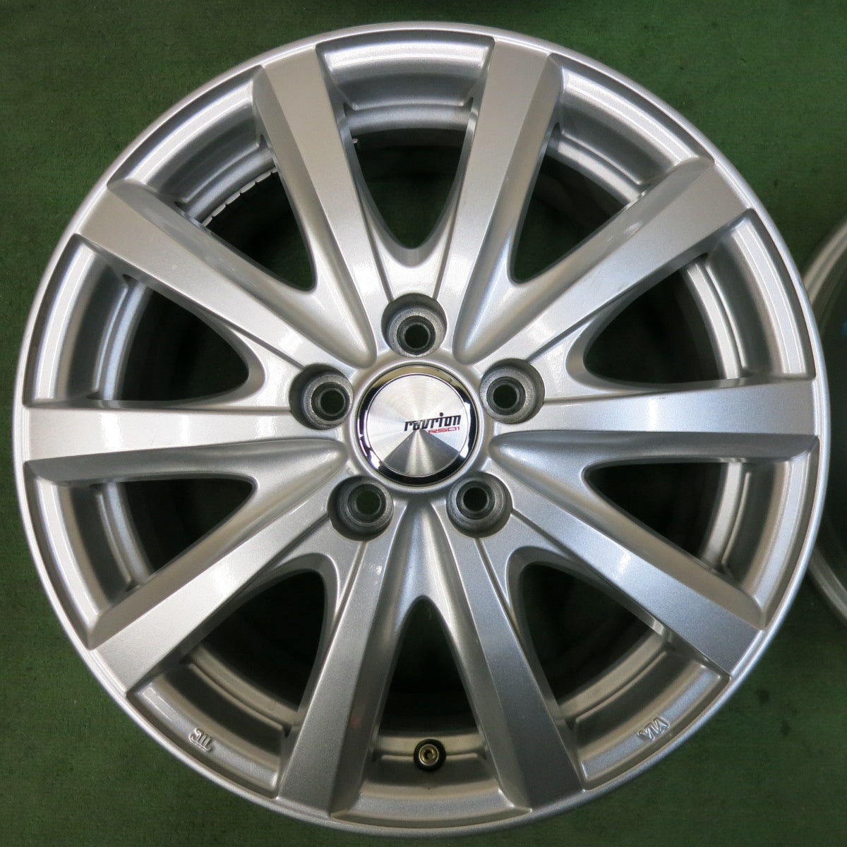 [送料無料] 4本価格★プリウス 等 ravrion RS01 ラブリオン 15インチ ホイール 15×6J PCD100/5H★5021912SYホ