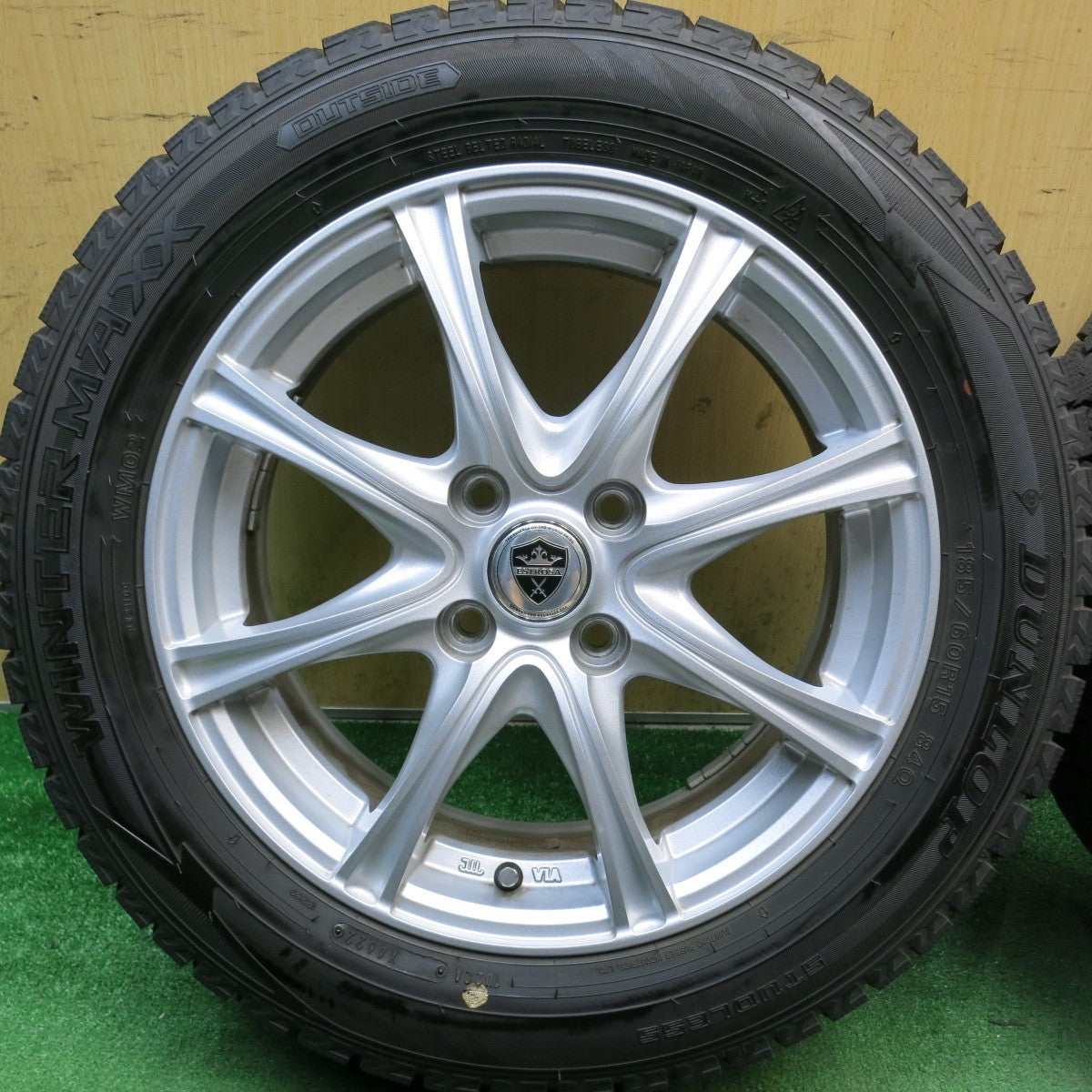 バリ溝！22年！キレイ！9.5分◎スタッドレス 185/60R15 ダンロップ ウインターマックス WM02 ELBE ESTROSA MZV エステローザ 15インチ PCD100/4H◎6080904HAス