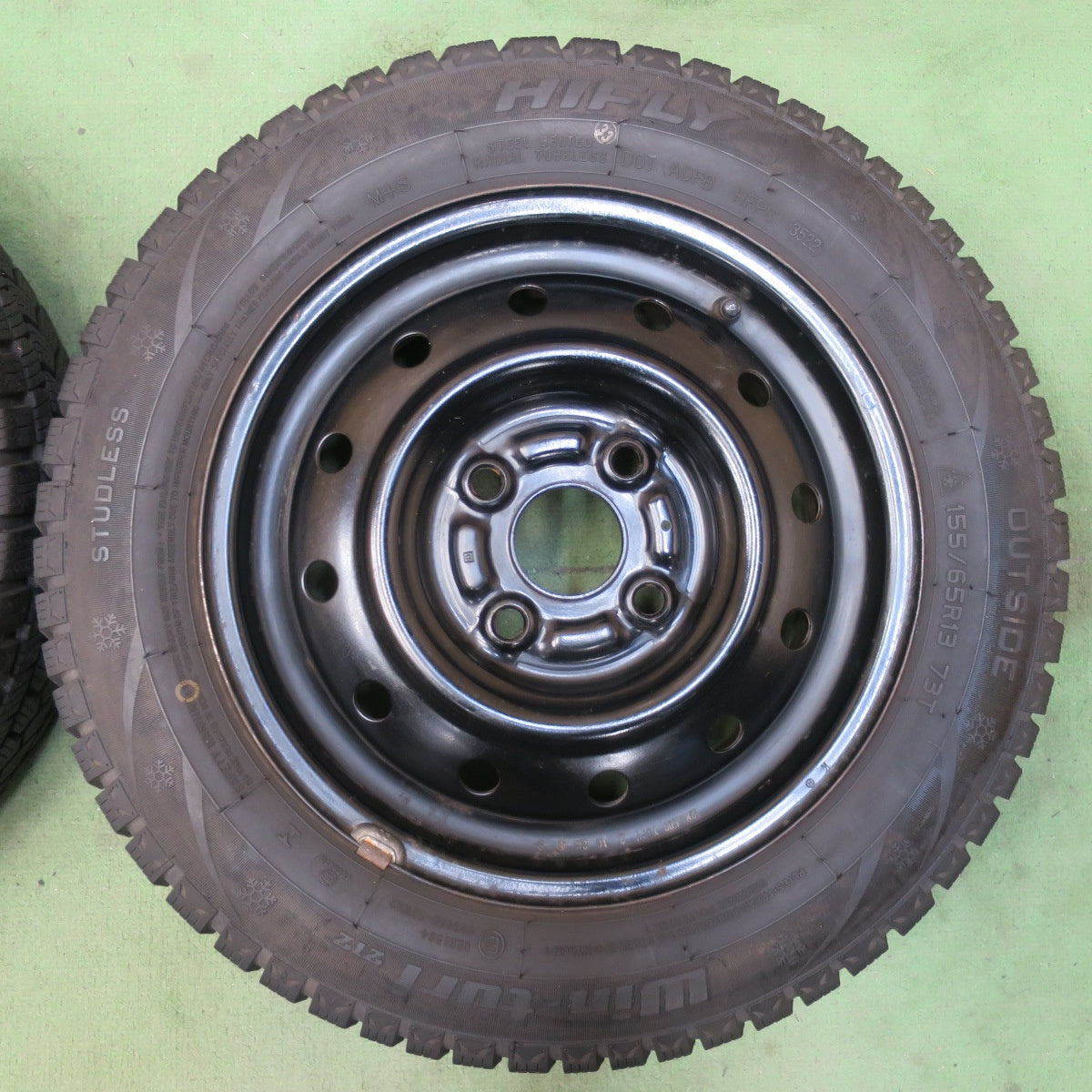 バリ溝！22年！9.5分以上★スタッドレス 155/65R13 ハイフライ Win-turi 212 TOPY スチール ホイール 13インチ PCD100/4H★6032707イス