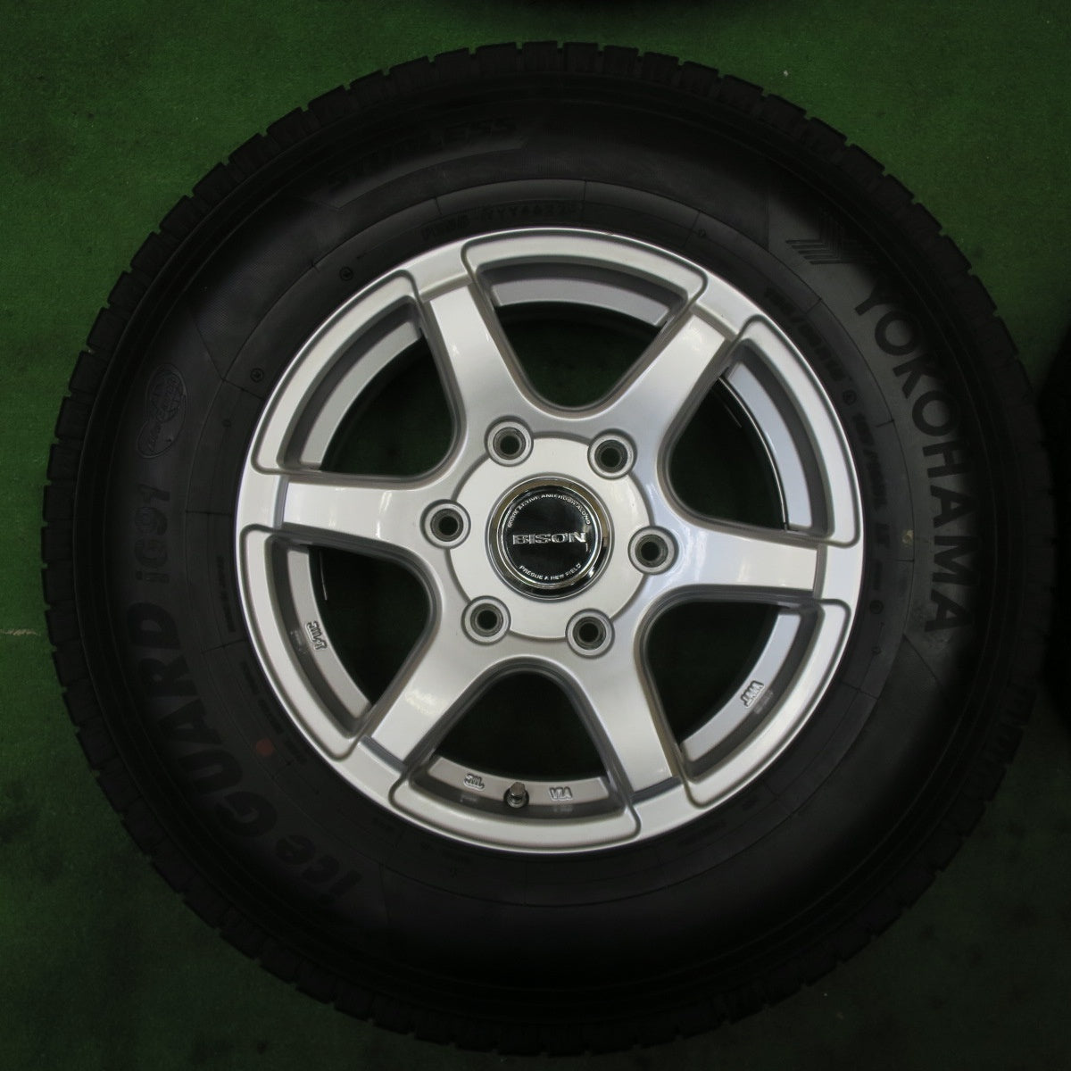 バリ溝！22年！キレイ！9.5分★スタッドレス 195/80R15 107/105L ヨコハマ アイスガード iG91 BISON バイソン 15インチ PCD139.7/6H★5062803TTス