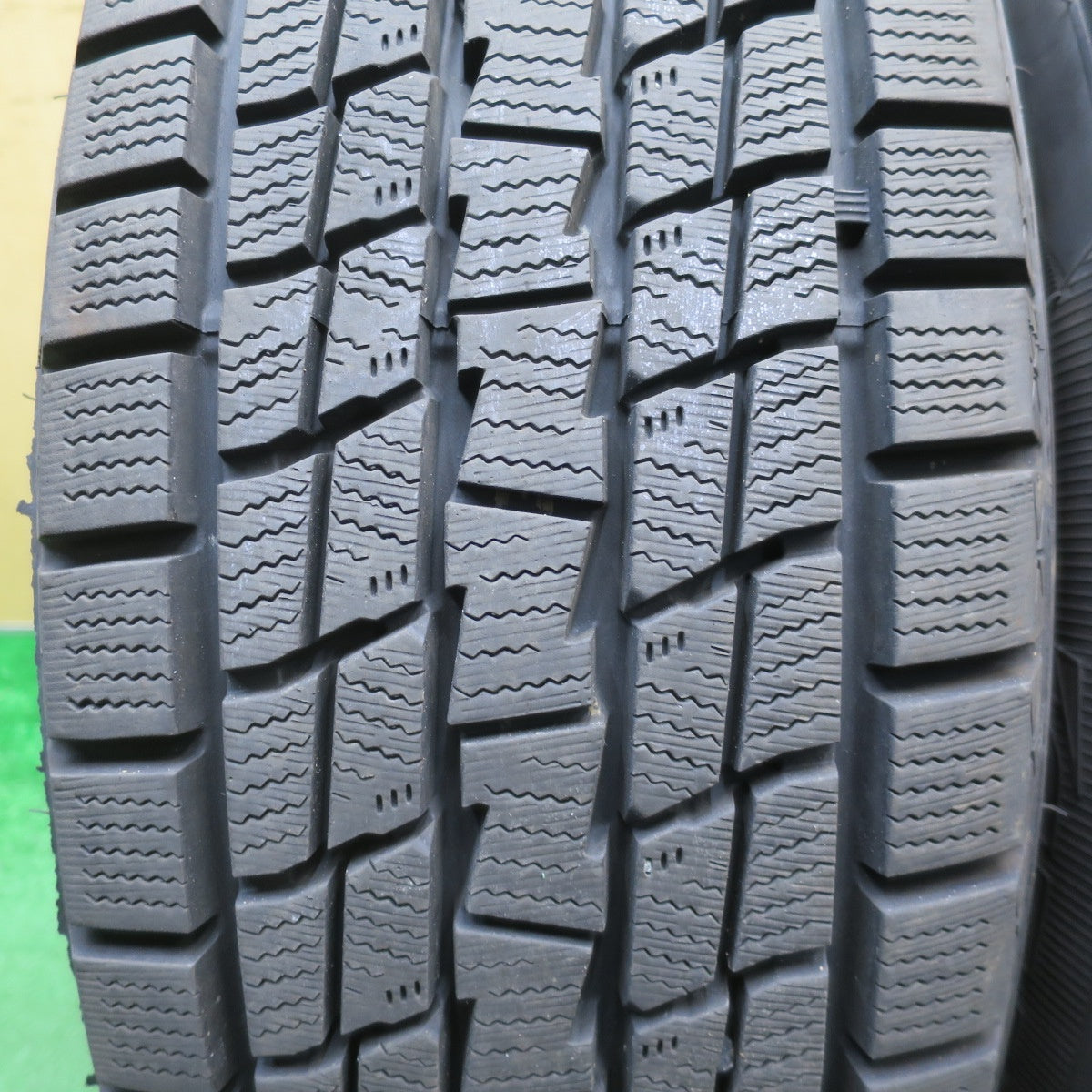 バリ溝！24年！キレイ！9.5分以上★スタッドレス 225/65R17 グッドイヤー アイスナビ SUV ravrion RS01 ラブリオン 17インチ PCD114.3/5H★6021007NJス