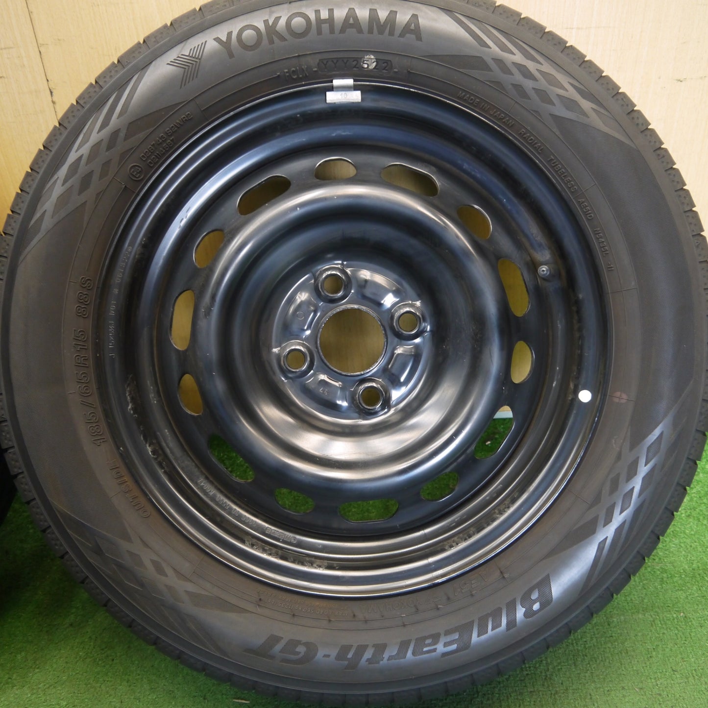 バリ溝！22年！キレイ！9.5分◎マツダ デミオ 純正 スチール 185/65R15 ヨコハマ BluEarth-GT AE51 ブルーアース 15インチ PCD100/4H◎6072803Hノ
