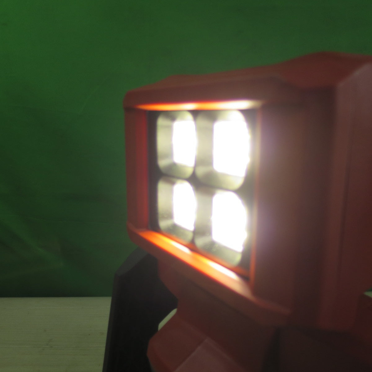 [送料無料] キレイ☆HILTI ヒルティ 充電式 エリアライト SL 6-A22 LED 建築用 照明 ワーク ライト 作業灯 ランプ コードレス☆