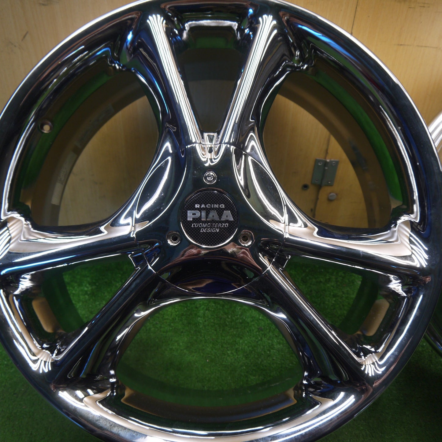 未使用！付属品付き★RACING PIAA L'UOMO TERZO DESIGN VALZZA 17インチ ホイール レーシング ピア 17×7.0JJ PCD100 114.3/5H マルチ★6030405Hホ