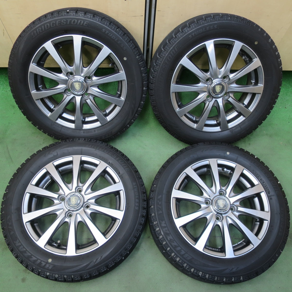 バリ溝！キレイ！8.5分★スタッドレス 155/65R14 ブリヂストン ブリザック VRX MANARAY SPORT マナレイ スポーツ 14インチ PCD100/4H★6060901イス