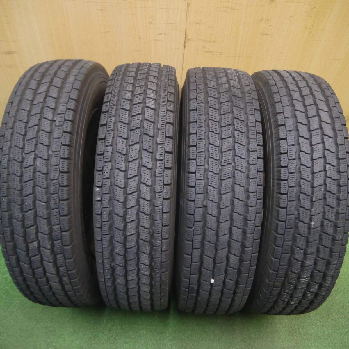 バリ溝！22年！キレイ！9分★スタッドレス 145/80R12 80/78N ヨコハマ アイスガード iG91 スチール ホイール 12インチ PCD100 110 114.3/4H マルチ★5022506Hス