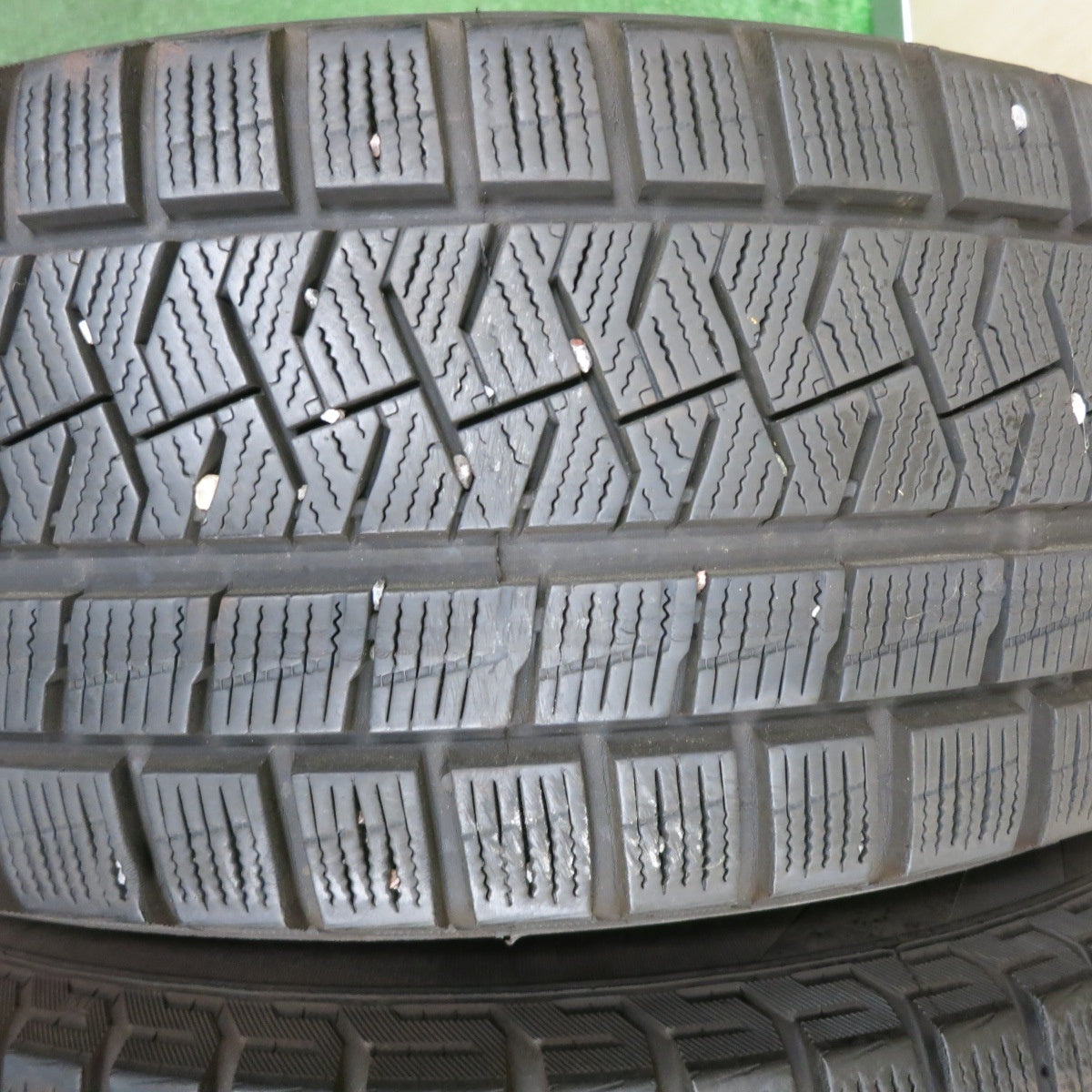*送料無料* 4本価格★ベンツ 等 MAK 205/60R16 スタッドレス ピレリ アイスアシンメトリコ プラス 16インチ PCD112/5H★4041704TNス