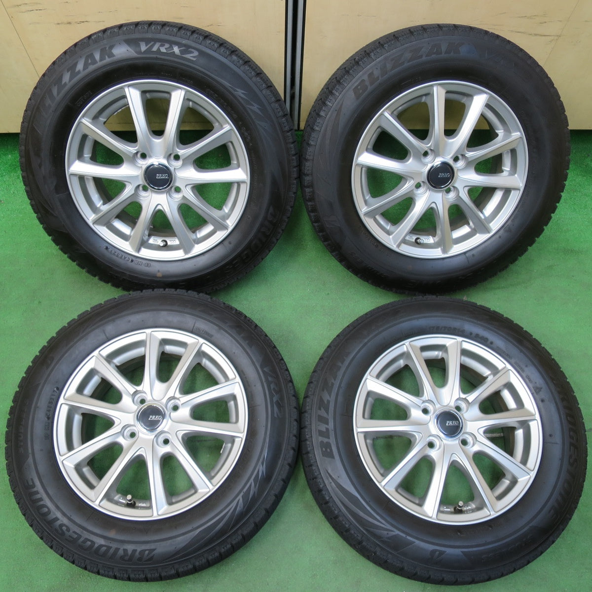 [送料無料] キレイ★スタッドレス 175/70R14 ブリヂストン ブリザック VRX2 PREO プレオ 14インチ PCD100/4H★4110813イス