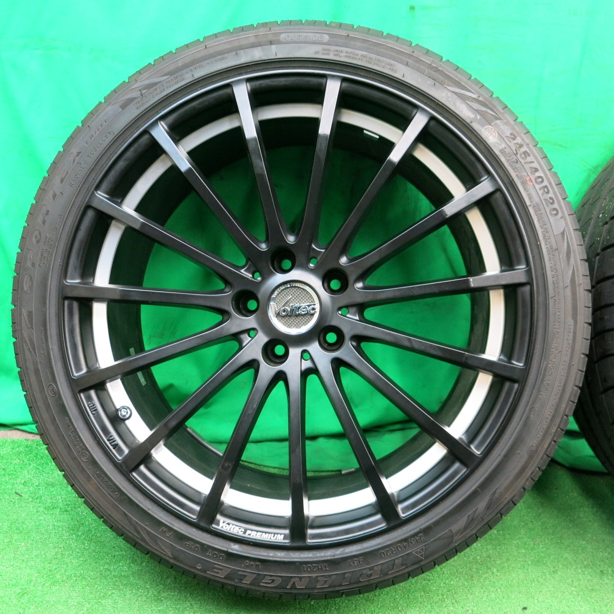*送料無料* バリ溝！20年！綺麗！ほぼ10分★VOLTEC PREMIUM R15 インターミラノ 245/40R20 トライアングル SPORTEX TSH11 ボルテック PCD114.3/5H★4052802ナノ