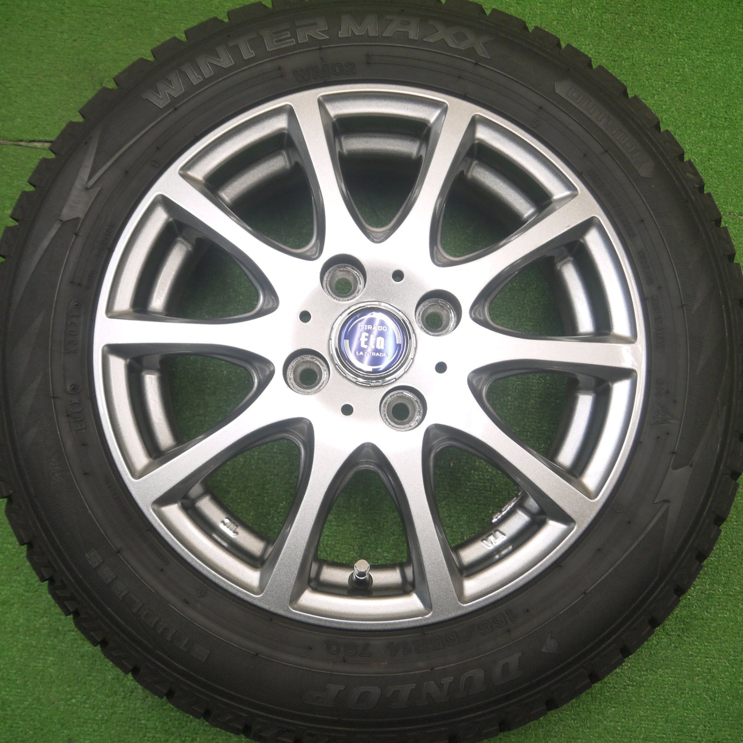 [送料無料] バリ溝!21年!キレイ!9.5分★スタッドレス 165/65R14 ダンロップ ウィンターマックス WM02 ティラード Eta ラ・ストラーダ 14インチ 軽自動車 ハスラー デリカD:2 等 PCD100/4H★4110508Hス