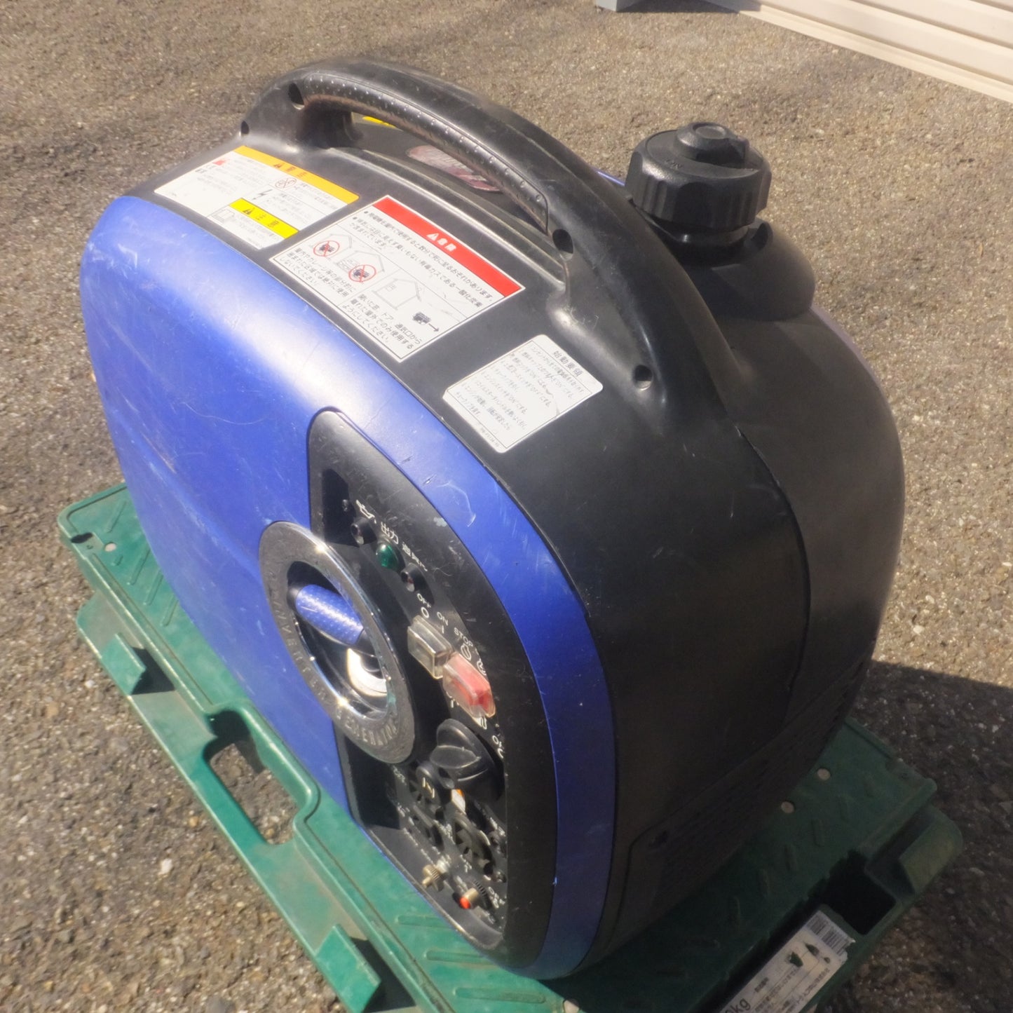 [送料無料] 岐阜発★ヤンマー YANMAR 防音型 ガソリンインバータ発電機 G1600iS　100V 16A 1.6kVA 50/60Hz 単相★