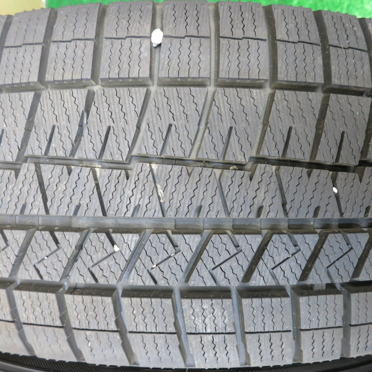 バリ溝！24年！キレイ！9.5分以上★40系 アルファード 等 225/65R17 スタッドレス ダンロップ ウインターマックス 03 ravrion RS01 ラブリオン 17インチ PCD120/5H★5100910HAス