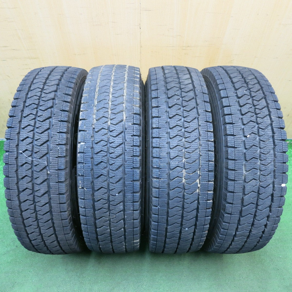バリ溝！22年！9分◎スタッドレス 195/80R15 107/105N ブリヂストン ブリザック VL10 スチール ホイール 15インチ PCD139.7/6H◎6100301HAス