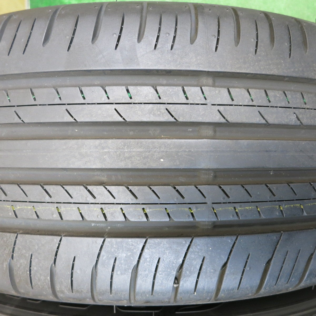 バリ溝！23年！キレイ！9.5分★トヨタ 80系 ハリアー Gグレード 純正 225/60R18 ダンロップ グラントレック PT30 18インチ PCD114.3/5H★6011702HAノ