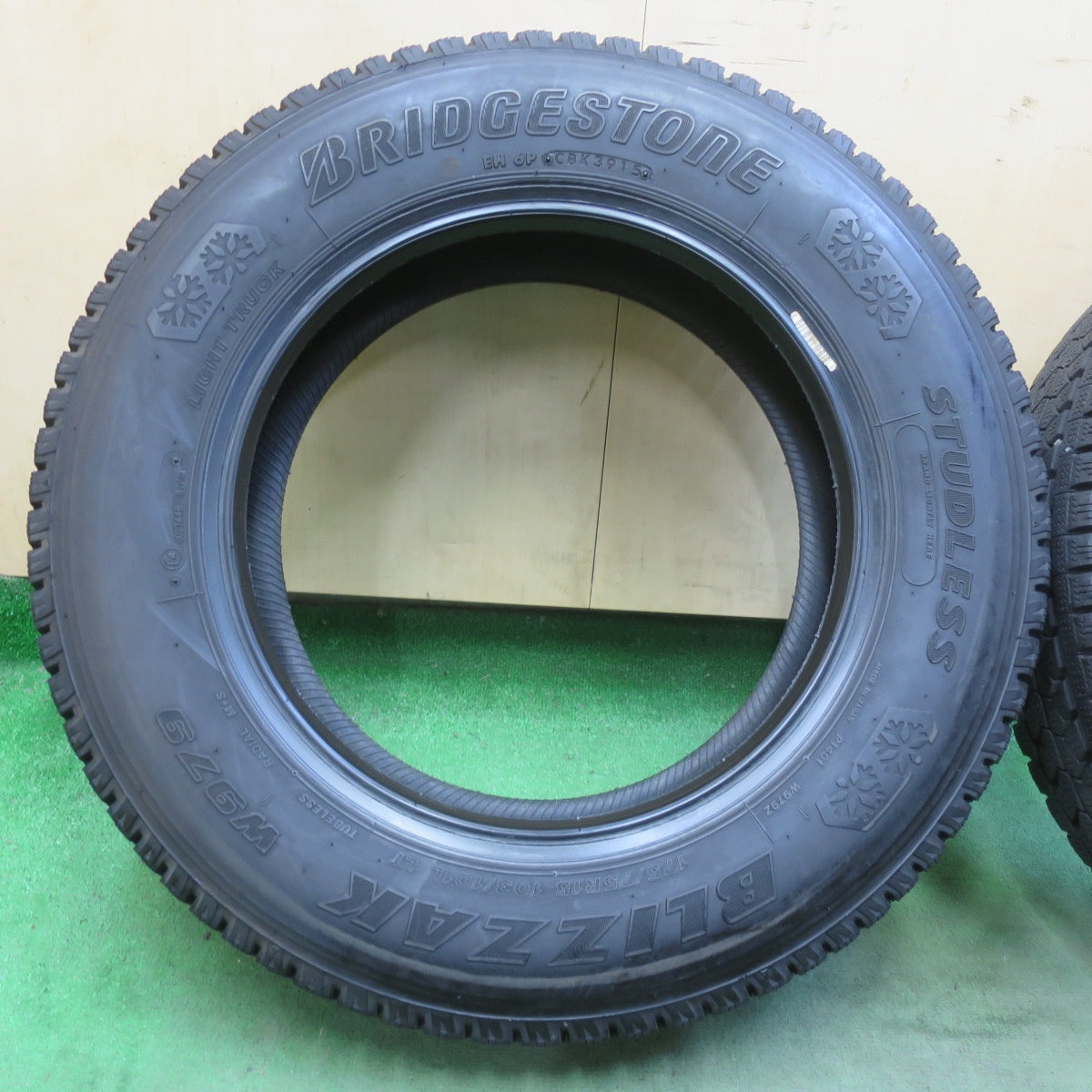 バリ溝！8.5分！6本★トラック タイヤ 175/75R15 103/101L スタッドレス ブリヂストン ブリザック W979 15インチ★6052511イスタ
