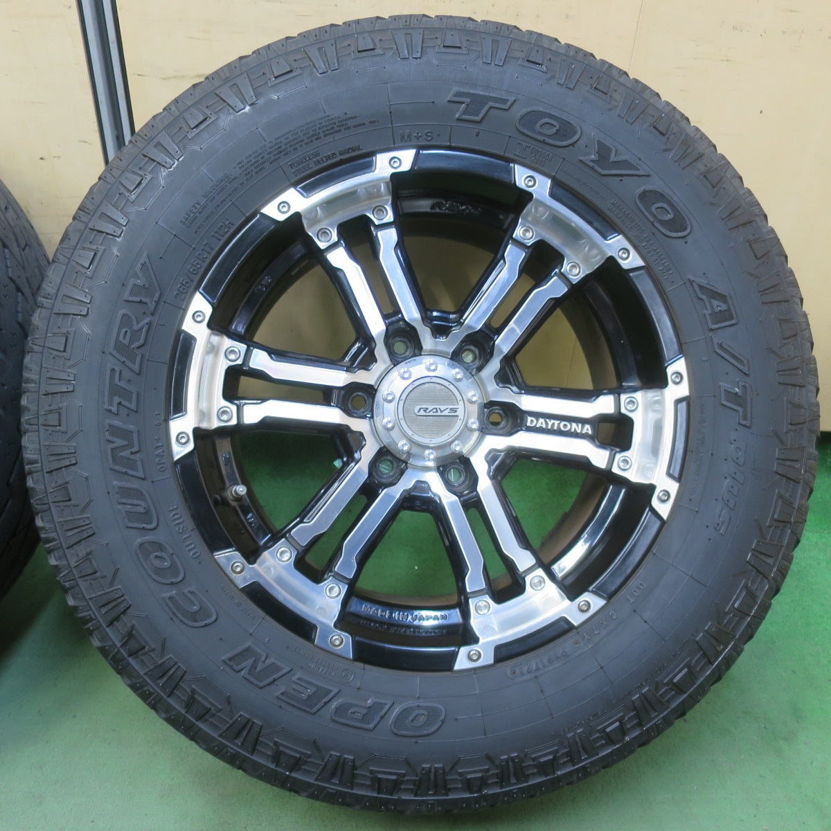 キレイ★RAYS DAYTONA FDX 265/65R17 トーヨー A/T プラス オープン カントリー レイズ デイトナ 17インチ PCD139.7/6H★6052704イノ