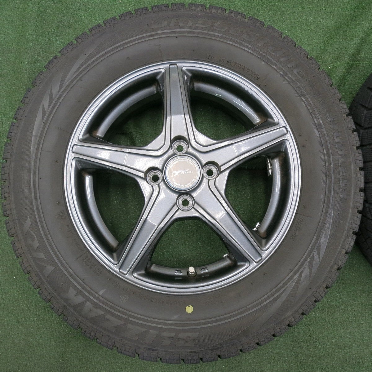 *送料無料* バリ溝！20年！キレイ！8.5分★スタッドレス 195/70R15 ブリヂストン ブリザック VRX TOPRUN トップラン 15インチ PCD100/4H★4061802NJス