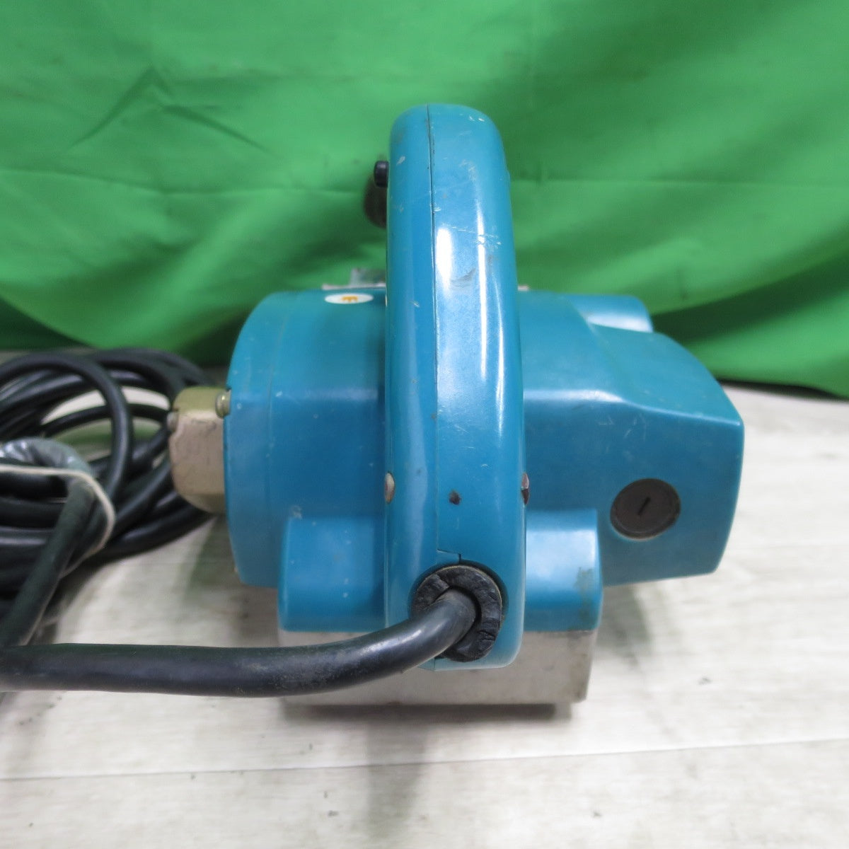 [送料無料] ☆makita マキタ 1003B-A 曲面カンナ 1003B-A 電動工具 大工道具 電気かんな 研削 研磨機 DIY☆