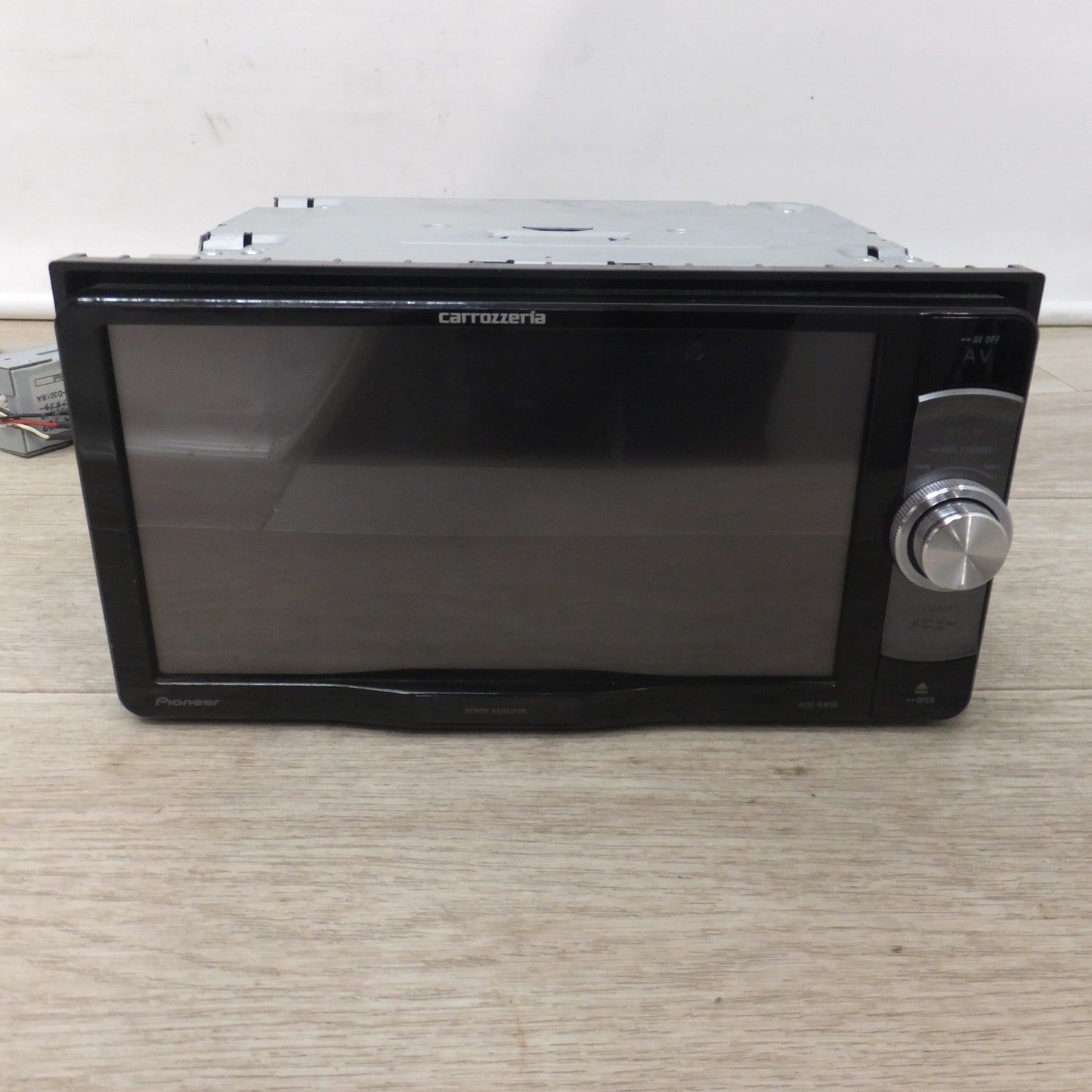 [送料無料] ★カロッツェリア carrozzeria AV一体型メモリーナビゲーション 楽ナビ AVIC-RW99[30]★
