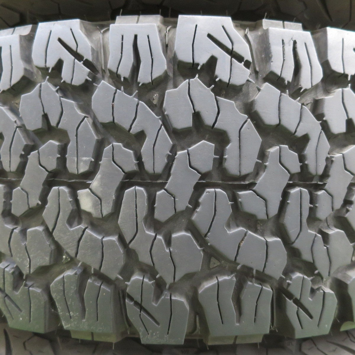 4本価格★ULTRA MOTOR SPORTS 265/65R17 BFグッドリッチ All-Terrain T/A KO2 ホワイトレター PCD139.7/6H★4072902イノ