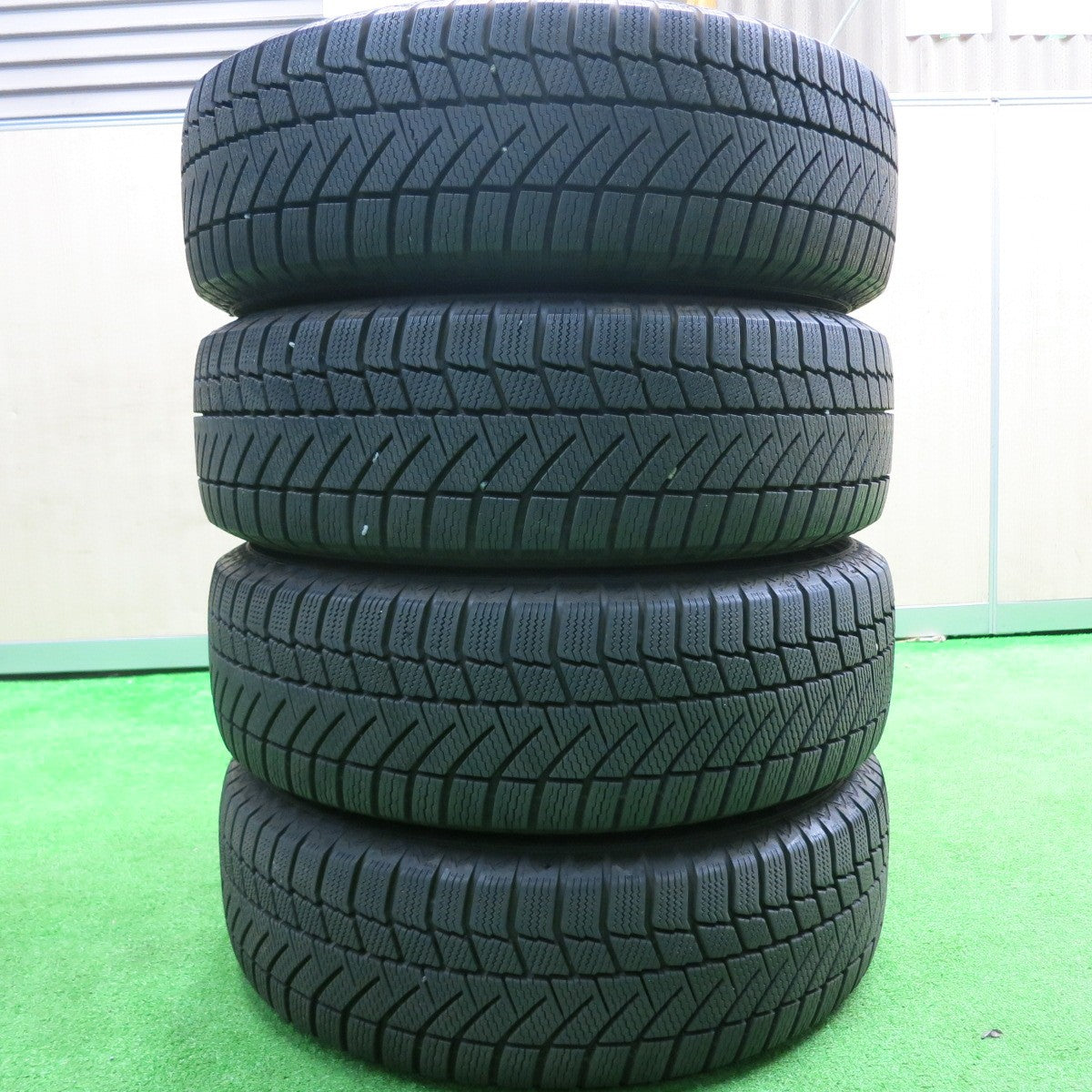 [送料無料] バリ溝！23年！キレイ！9.5分以上★スタッドレス 185/65R15 バイキング WINTECH WT6 Zmeist M5 15インチ PCD100/4H★4102903HAス
