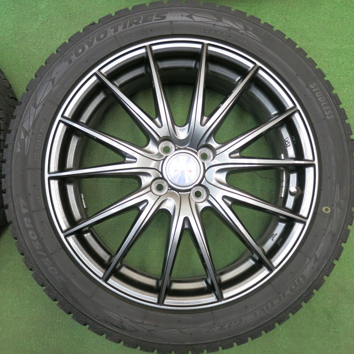 バリ溝！23年！キレイ！8.5分★スタッドレス 205/50R17 トーヨー オブザーブ GIZ2 VELVA SPORTZ ヴェルヴァ 17インチ PCD100/4H★6031510HAス
