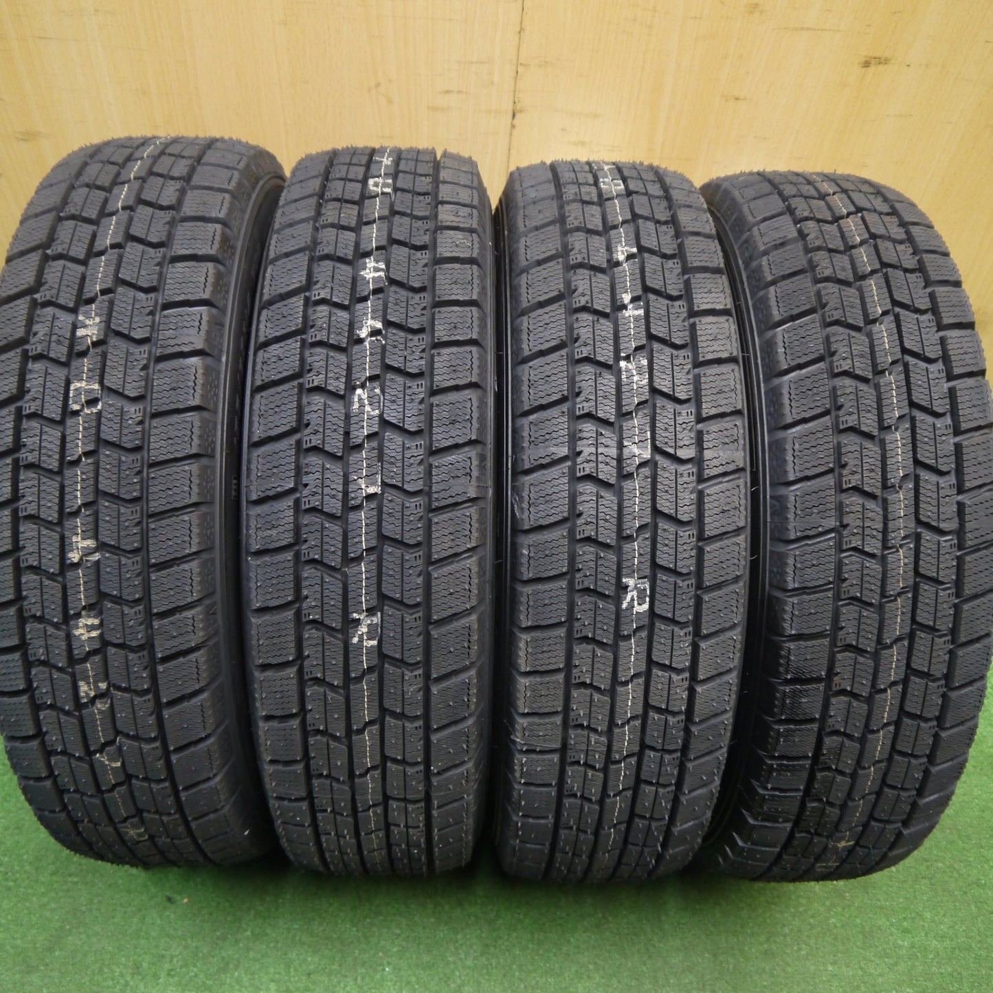 未使用！24年★スタッドレス 155/65R14 グッドイヤー アイスナビ7 EMBELY S10 エンベリー 14インチ PCD100/4H★5120804Hス