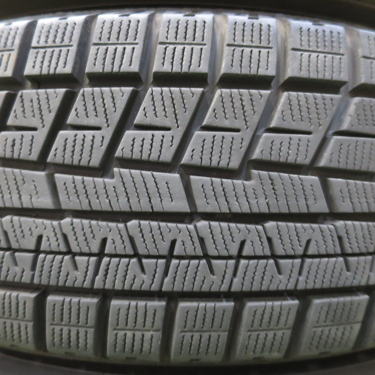 バリ溝！22年！キレイ！9.5分★スタッドレス 185/65R15 ヨコハマ アイスガード iG60 DILETTO ディレット 15インチ PCD100/4H★6033102イス