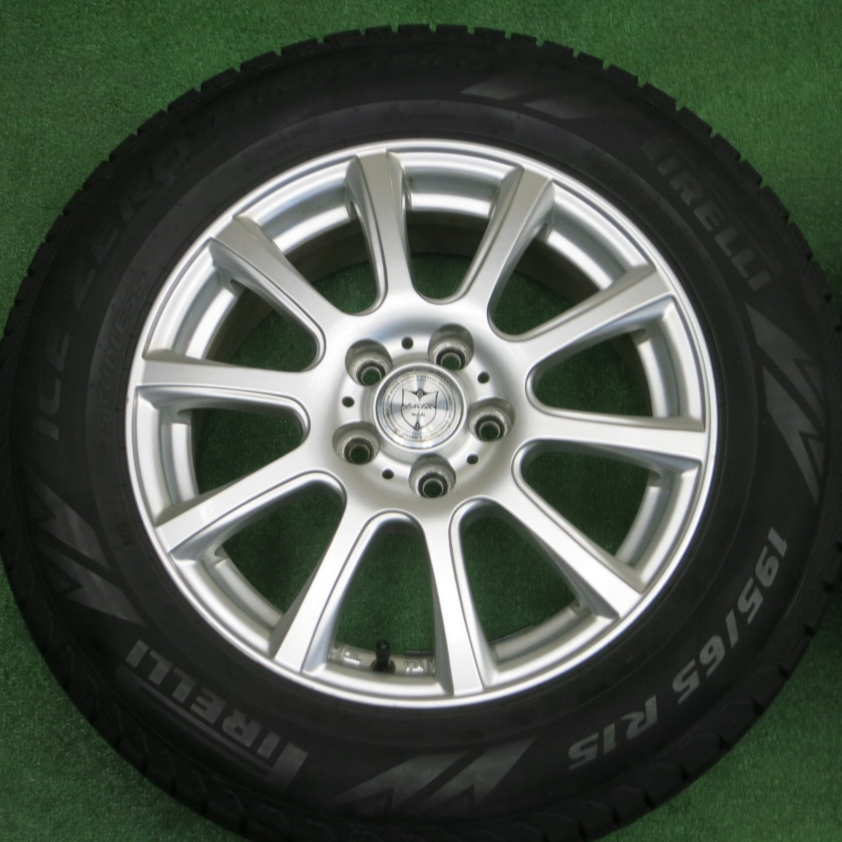 バリ溝！23年！9分★プリウス 等 195/65R15 スタッドレス ピレリ アイスゼロ アシンメトリコ JOKER ジョーカー 15インチ PCD100/5H★6020702NKス