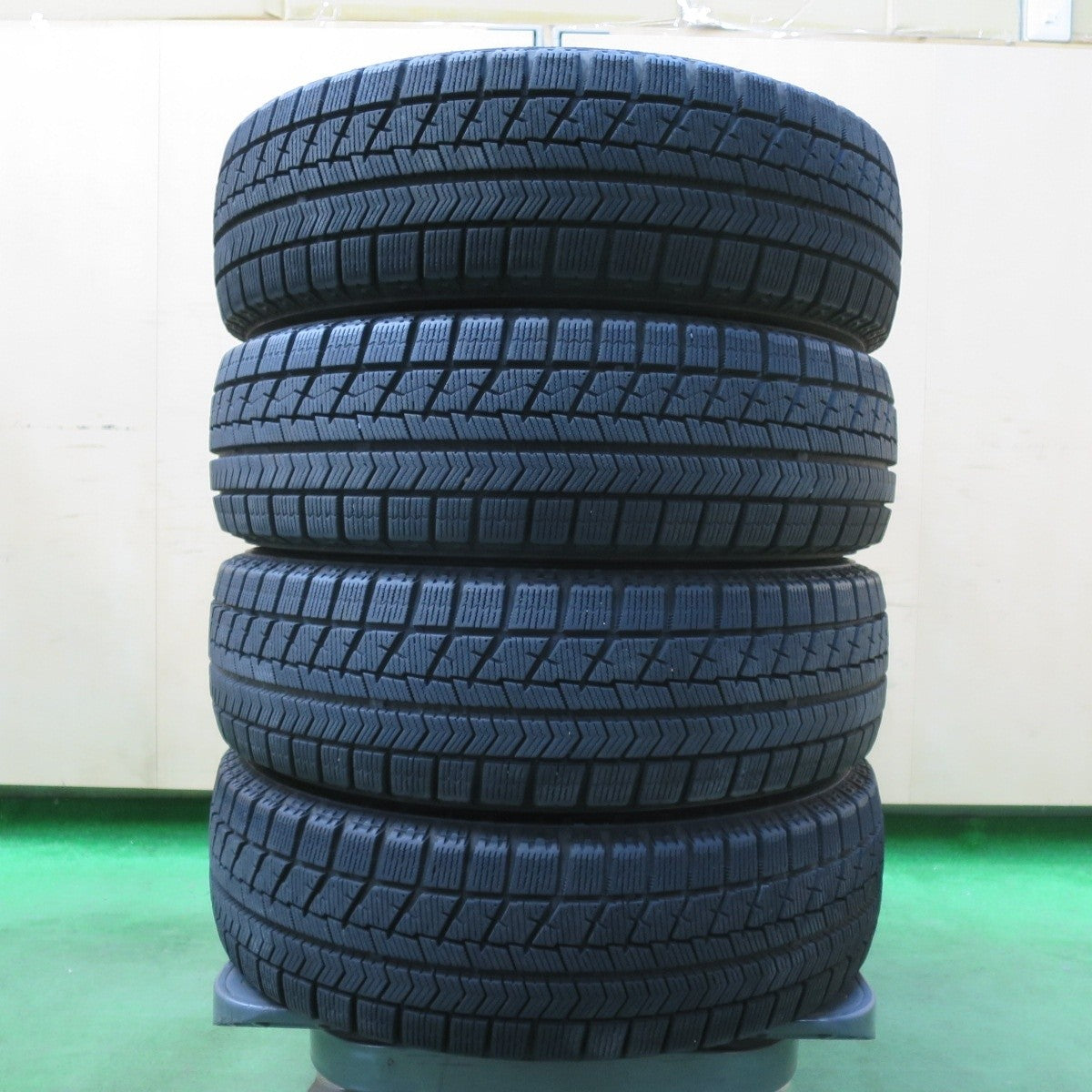 バリ溝！8.5分★スタッドレス 155/65R13 ブリヂストン ブリザック VRX SIBILLA NEXT ST-V シビラ 13インチ PCD100/4H★5013119イス
