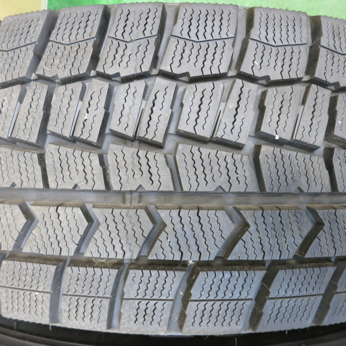 バリ溝！キレイ！9.5分以上★スタッドレス 225/60R17 ダンロップ ウインターマックス WM02 TOPRUN トップラン 17インチ PCD114.3/5H★6012201HAス