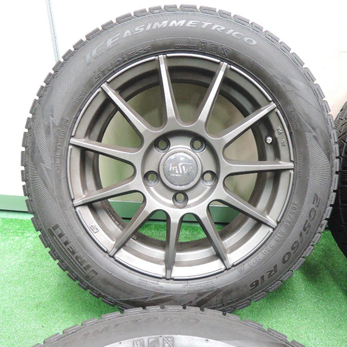 キレイ★BMW 等 MSW O・Z 205/60R16 スタッドレス ピレリ アイスアシンメトリコ 16インチ PCD120/5H OZ★3101607TNス