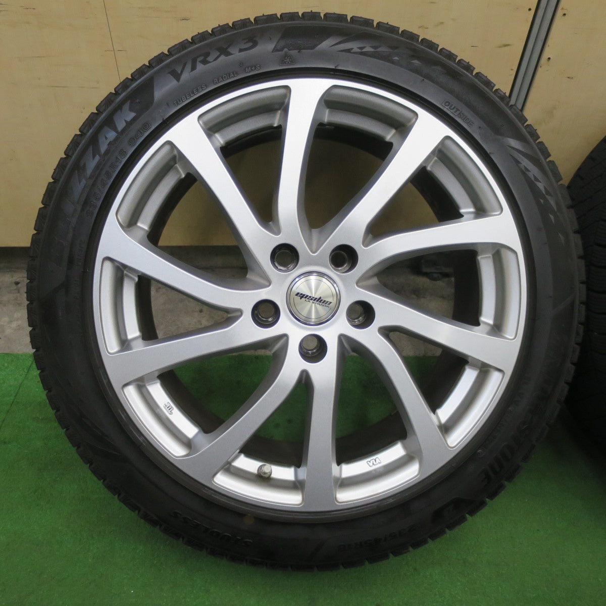 バリ溝！キレイ！9.5分★スタッドレス 235/45R18 ブリヂストン ブリザック VRX3 epsdon LA STRADA ラストラーダ 18インチ PCD114.3/5H★6022502TTス