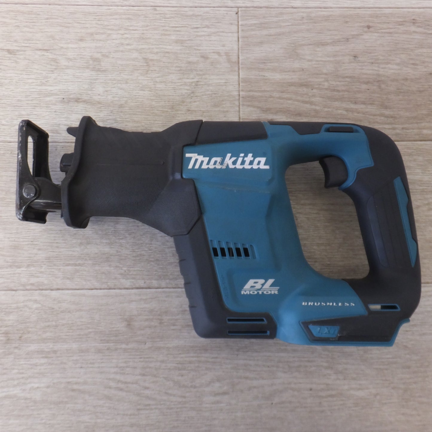 [送料無料] ★マキタ makita 充電式レシプロソー JR188D 18V 本体のみ★