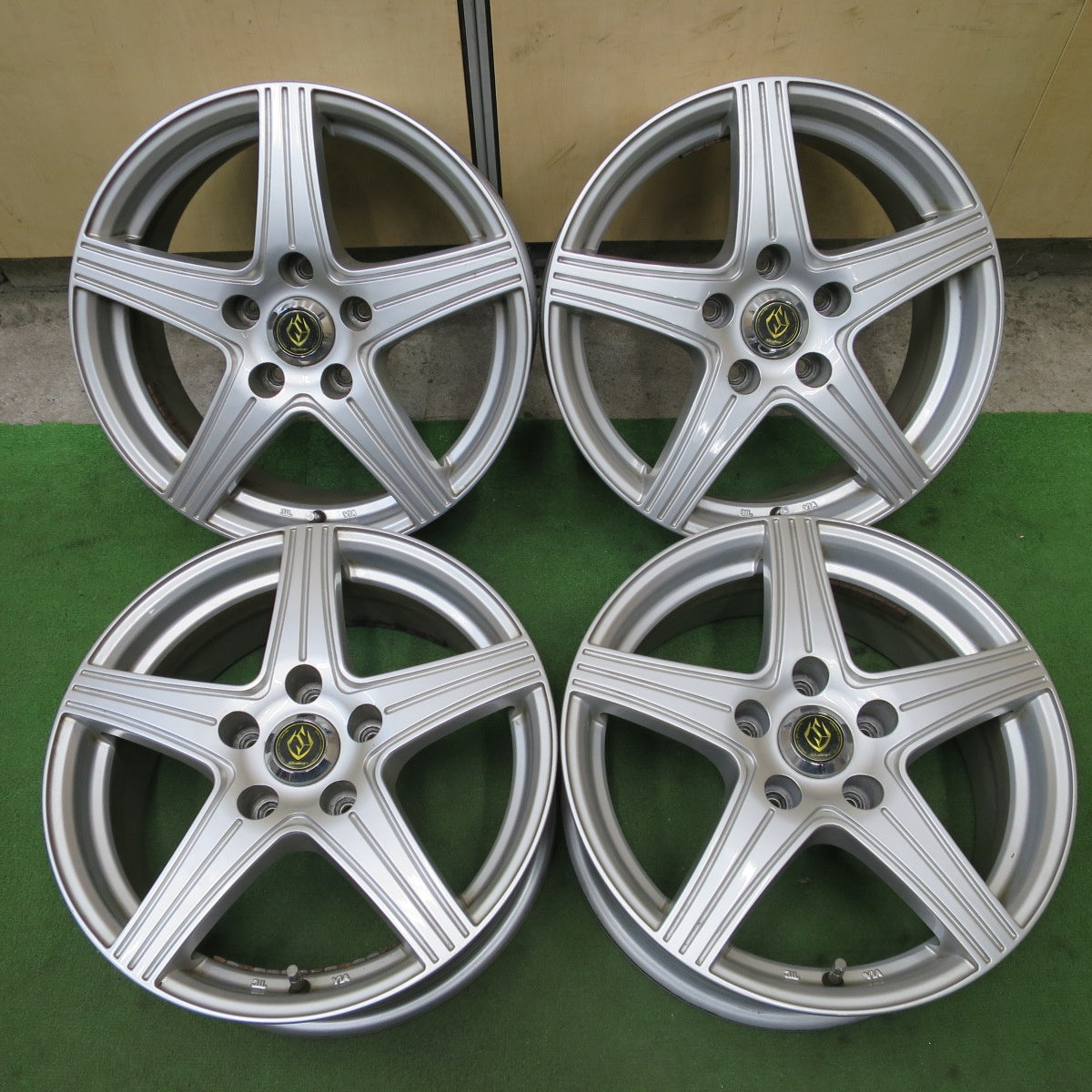 4本価格★Staker weds ステーカー ウェッズ 16インチ ホイール 16×6.5J PCD114.3/5H★6060305NGホ