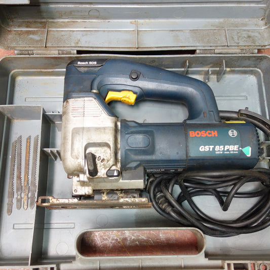 [送料無料] ☆ボッシュ ジグソー 電気のこぎり 100V GST 85 PBE ケース 替刃 付き BOSCH 電動 工具☆