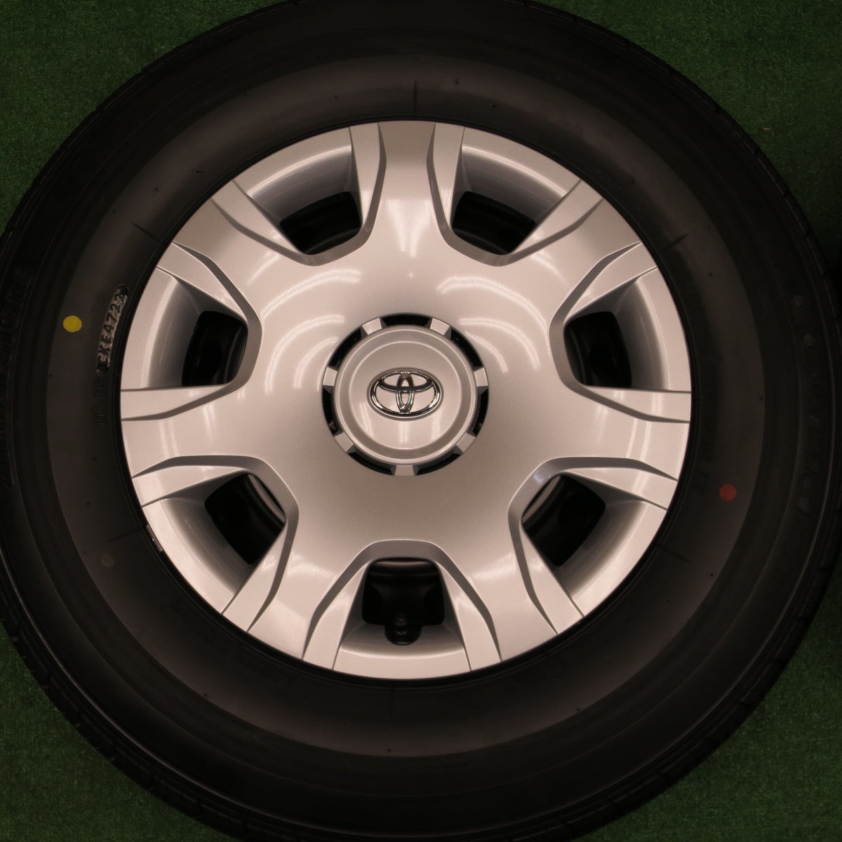 新車外し！22年★トヨタ 200系 ハイエース 純正 スチール 195/80R15 107/105N ブリヂストン エコピア RD613 15インチ PCD139.7/6H★6012203NKノ