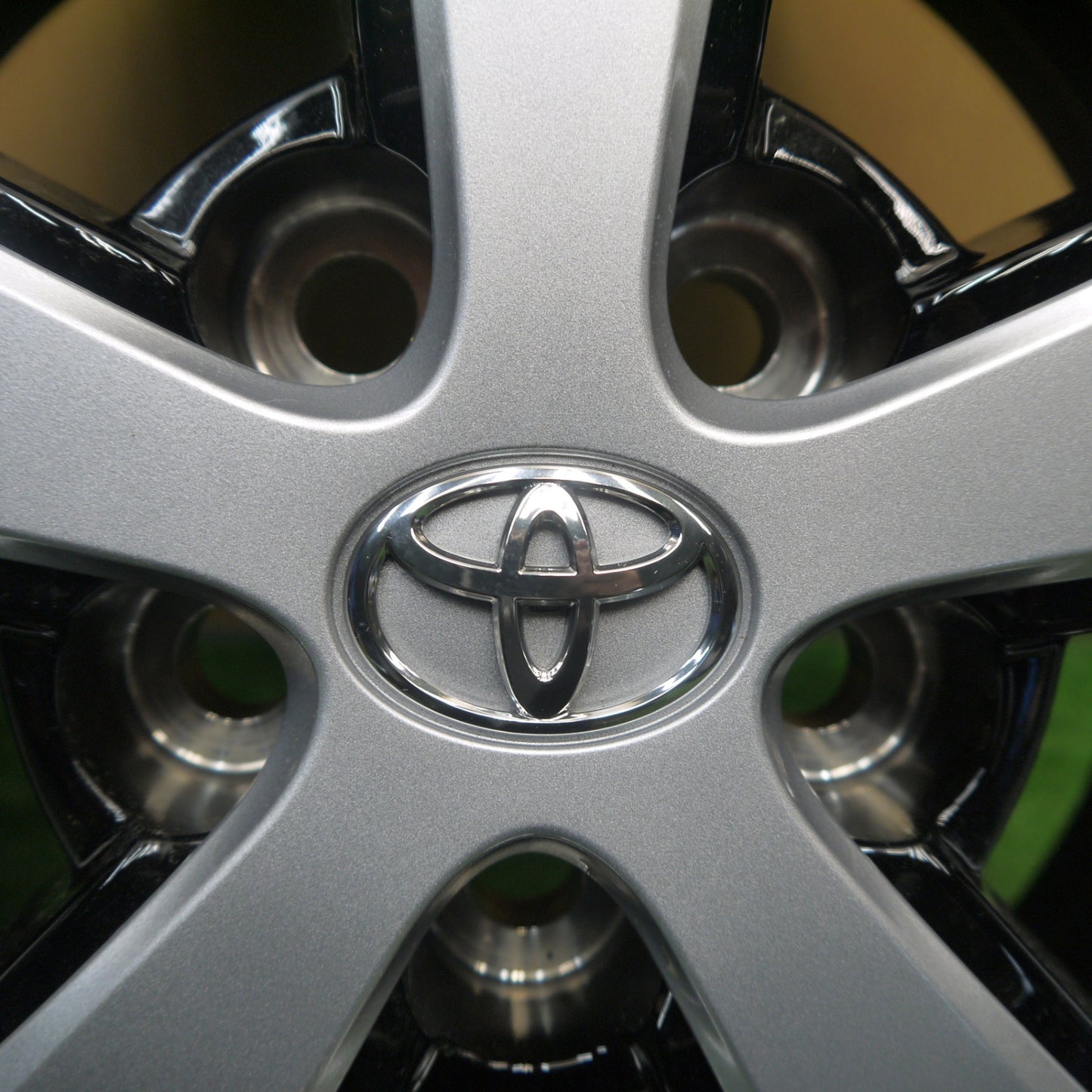 キレイ★トヨタ 30系 プリウス 純正 ホイール 15インチ 15×6J PCD100/5H★5100608Hホ