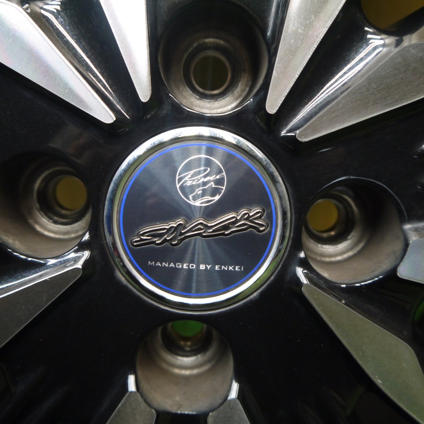 バリ溝！23年！ほぼ10分★スタッドレス 185/60R15 ネクセン WINGUARD ice2 SMACK ENKEI ヴァルキリー スマック エンケイ 15インチ PCD100/4H★6022008Hス
