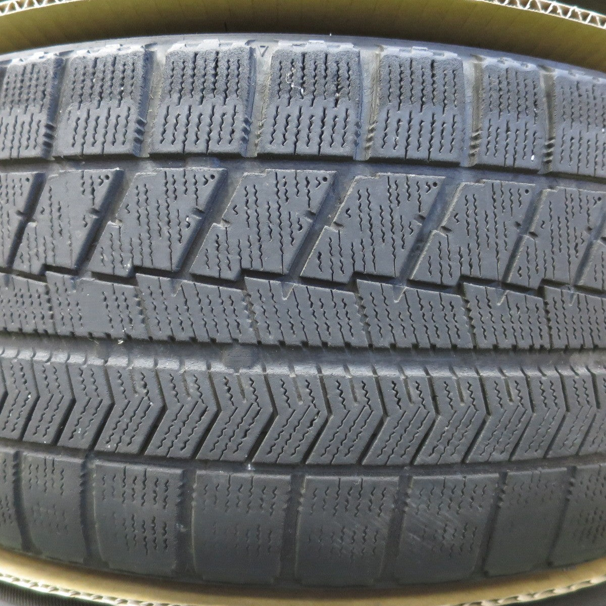 4本価格★アウディ A4 純正 225/40R18 スタッドレス ブリヂストン ブリザック VRX 18インチ PCD112/5H★6043014イス