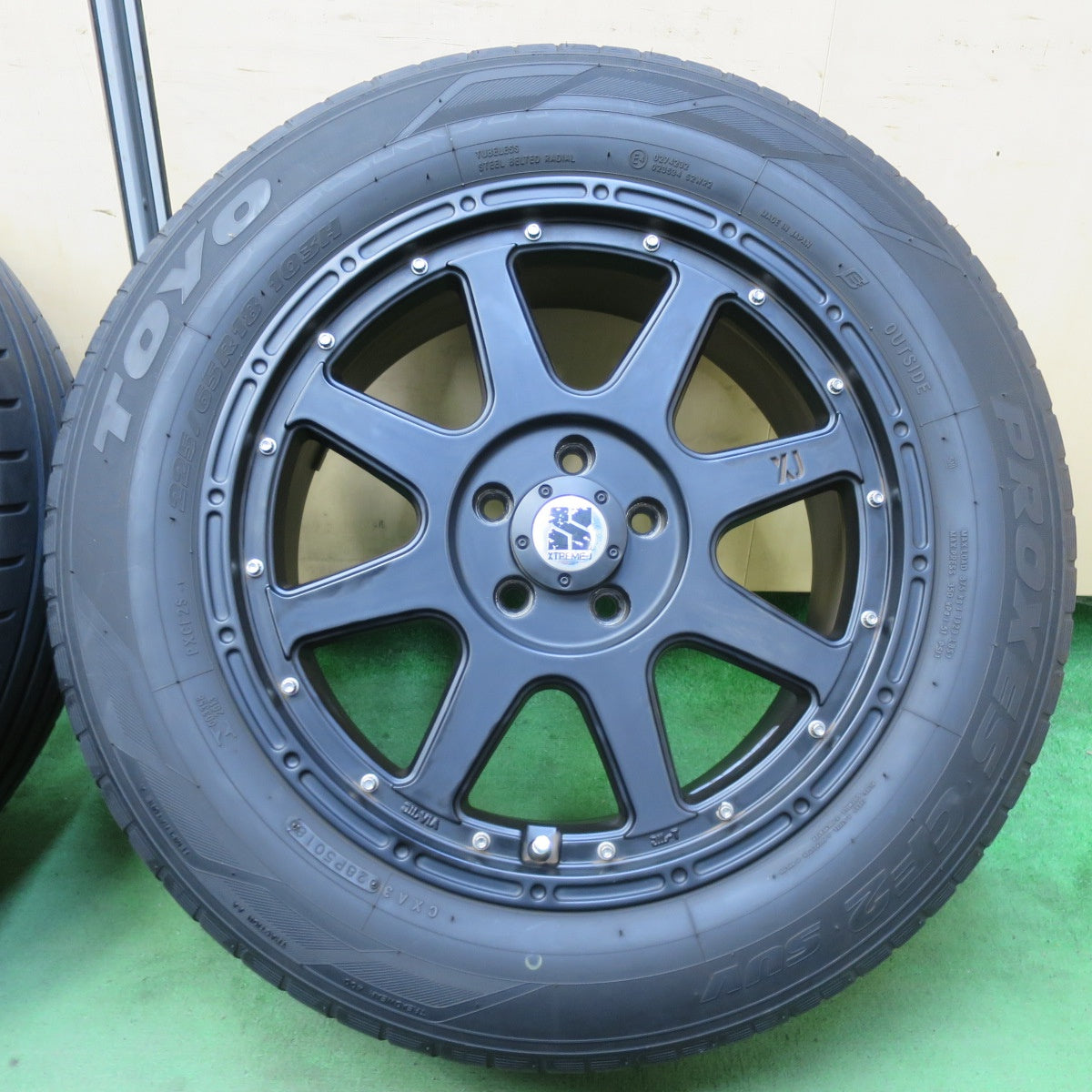 バリ溝！8.5分★XTREME-J 225/65R18 トーヨー プロクセス CF2 SUV 18インチ エクストリームJ PCD114.3/5H★5071803イノ