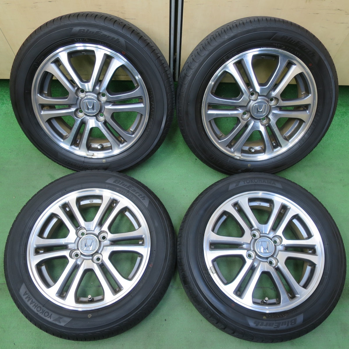 バリ溝！24年！9.5分以上★ホンダ N-BOX 純正 155/65R14 ヨコハマ ブルーアース AE01 14インチ PCD100/4H★5051714イノ