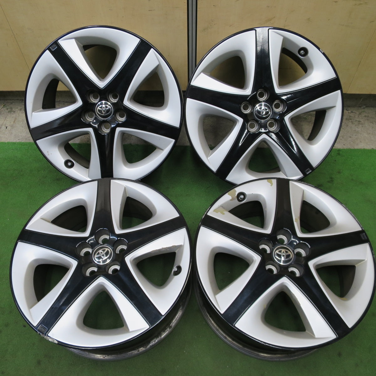 4本価格★トヨタ 50系 プリウス ツーリング 純正 ホイール 17インチ 17×7J PCD100/5H★6052705NGホ