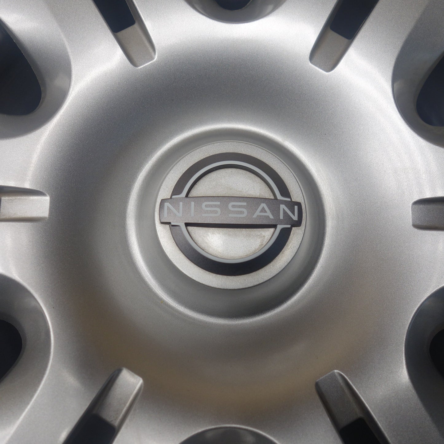 バリ溝！25年！キレイ！9.5分◎日産 キャラバン 純正 スチール 195/80R15 107/105N スタッドレス ブリヂストン ブリザック VL10 15インチ PCD139.7/6H◎6070501KTス