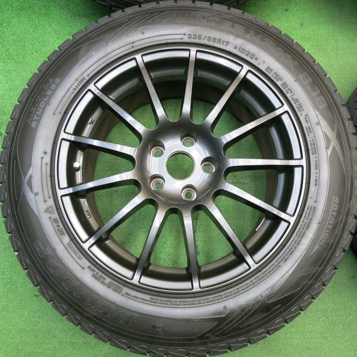 バリ溝！キレイ！9.5分★BMW 等 IRVINE 225/65R17 スタッドレス ダンロップ ウインターマックス SJ8 アーヴィン 17インチ PCD112/5H★5051205AKス
