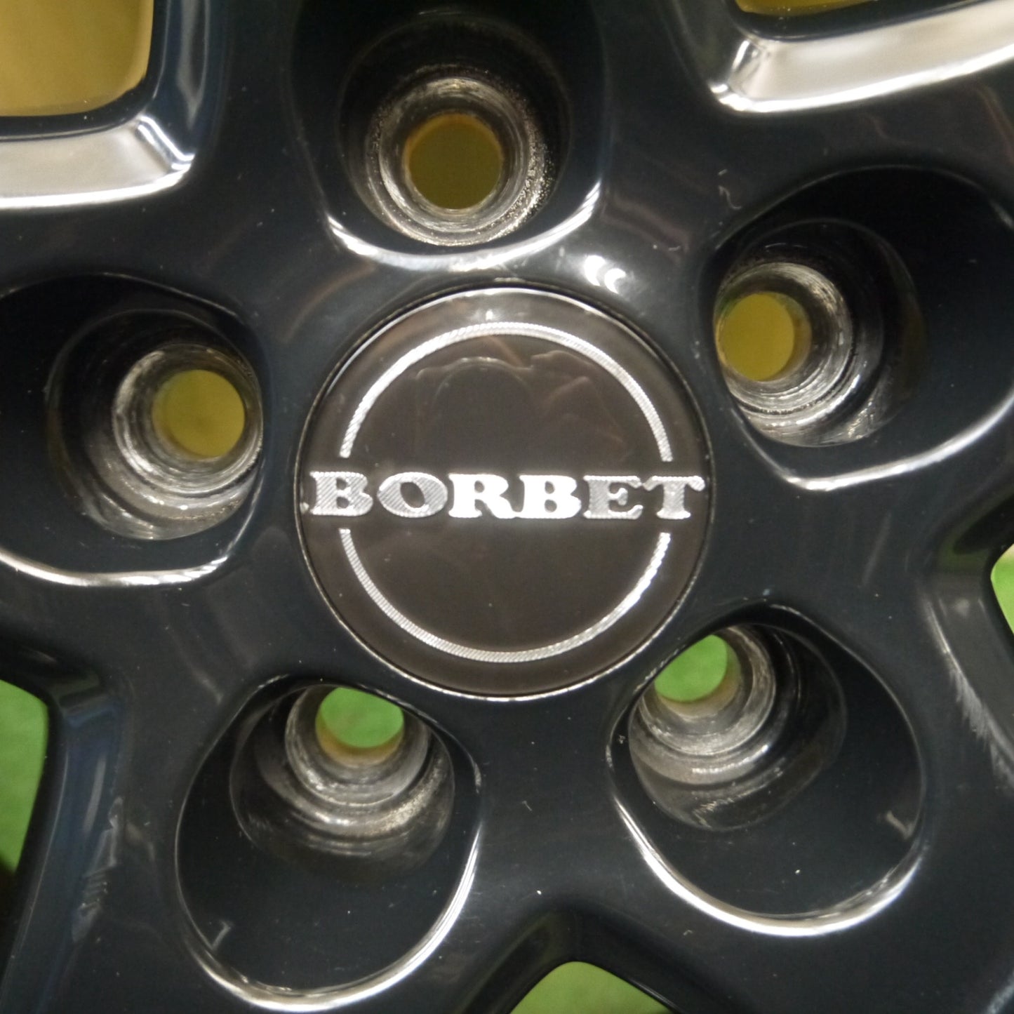 *送料無料* バリ溝！22年！キレイ！9.5分以上★★ワーゲン T-CROSS 等 BORBET 205/65R15 スタッドレス トーヨー オブザーブ GIZ2 ボルベット 15インチ PCD100/5H★4031902Hス