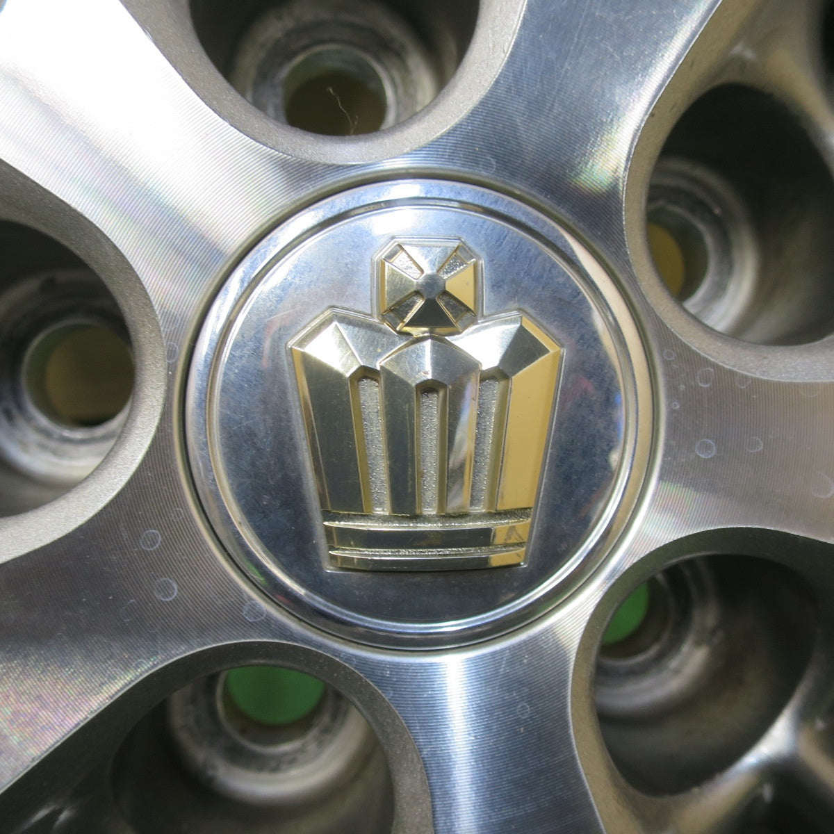 バリ溝！22年！9.5分★トヨタ 200系 クラウン ロイヤル 純正 215/60R16 スタッドレス グッドイヤー アイスナビ7 16インチ PCD114.3/5H★5112104イス