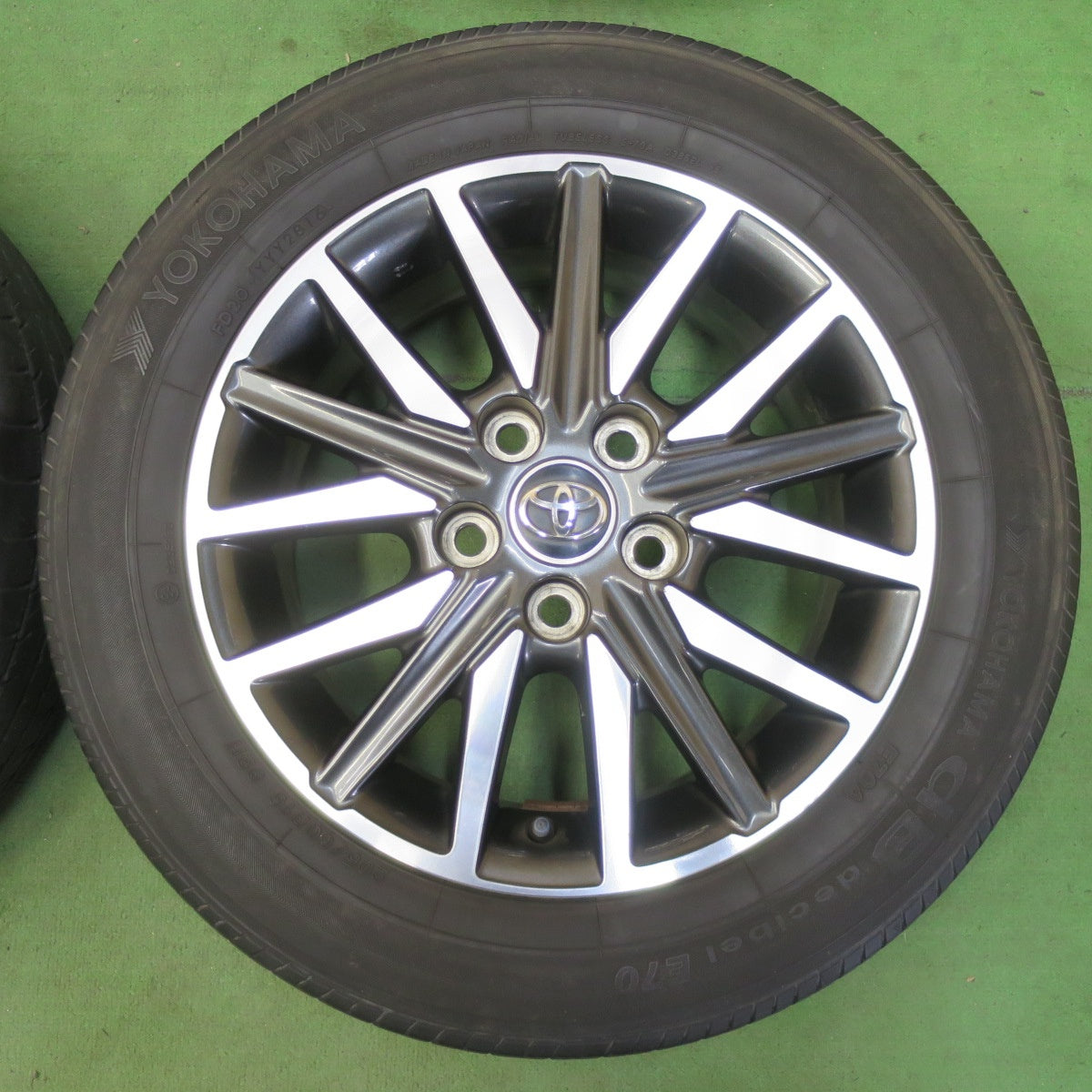 4本価格★トヨタ 80系 ノア ヴォクシー 純正 205/60R16 ヨコハマ dBデシベル E70 E70A 16インチ PCD114.3/5H★5053005イノ