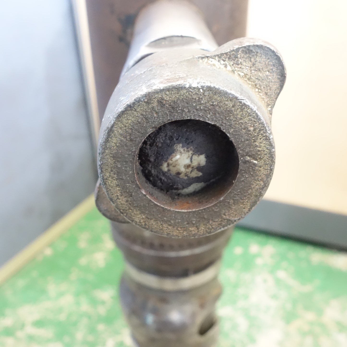 [送料無料] ☆東空 TOKU エアー式 コンクリート ブレーカー TCB型 TCB-300 ハツリ☆