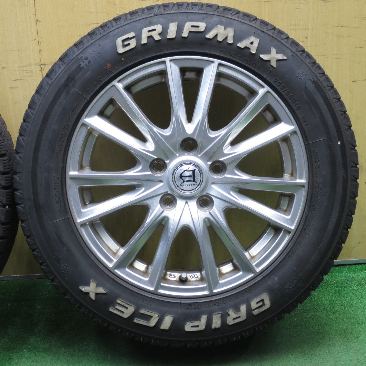 4本価格！21年★スタッドレス 205/60R16 グリップマックス GRIP ICE X ホワイトレター Aphrodite アフロディーテ 16インチ PCD114.3/5H★5060401NJス